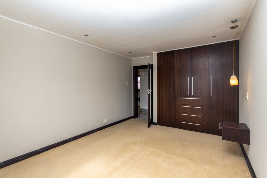 To Let 2 Bedroom Property for Rent in Green Point Western Cape